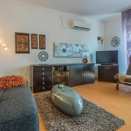 Apartment Für 4 Personen Ca 75 M In Crikvenica, Kvarner Bucht Und Umgebung Crikvenica